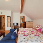 Asbacher Klosterkeller Vendégház